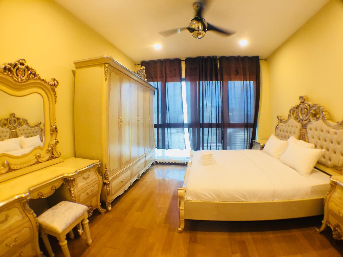 Regalia Suites By Ihost Kuala Lumpur Extérieur photo