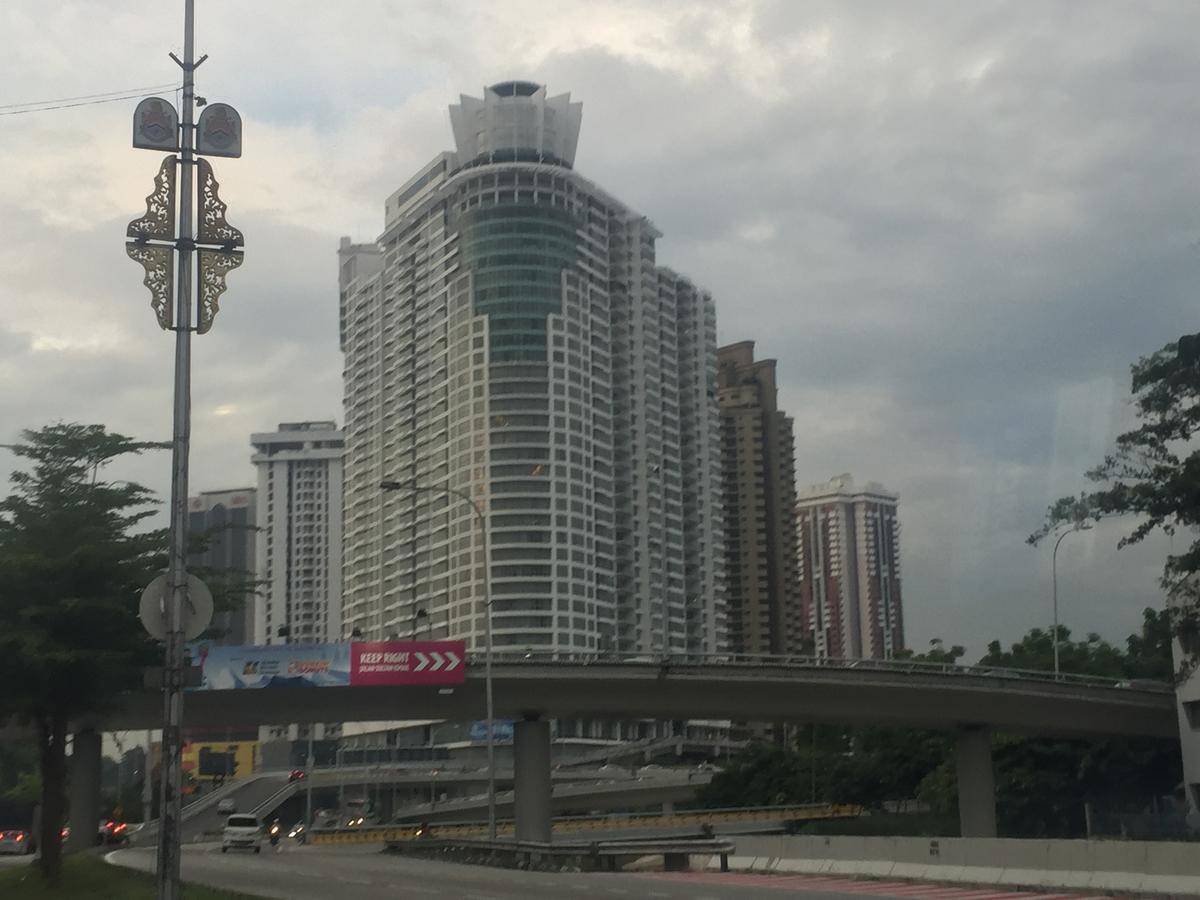 Regalia Suites By Ihost Kuala Lumpur Extérieur photo
